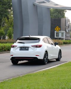 Mazda 3 HB 2018 - 3
